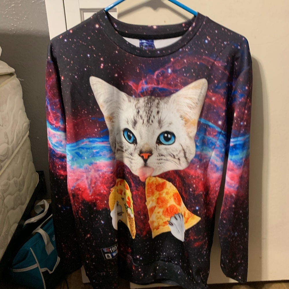 Sweatshirt